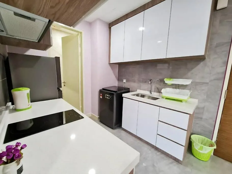 Sweetlavenderlovely#Seaview#Privatebathtub#Netflix#Freeparking#Onehall&Oneroomwithbalconys#Imperioresidence 말라카 0*,