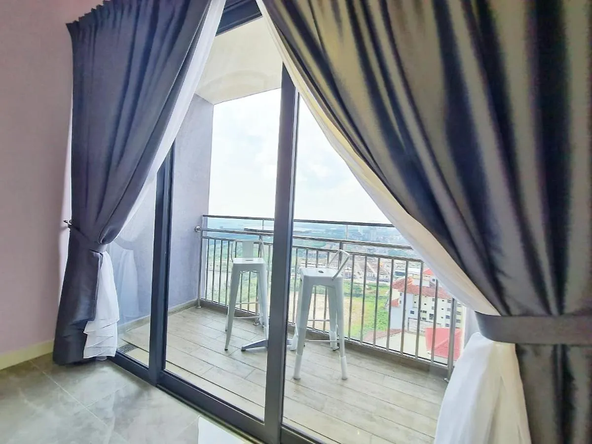Sweetlavenderlovely#Seaview#Privatebathtub#Netflix#Freeparking#Onehall&Oneroomwithbalconys#Imperioresidence 말라카 0*,  말레이시아